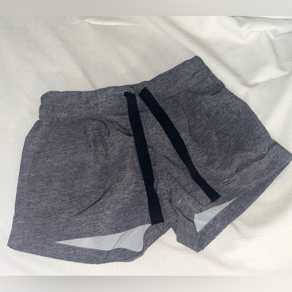 Lululemon Spring Break Away Short
